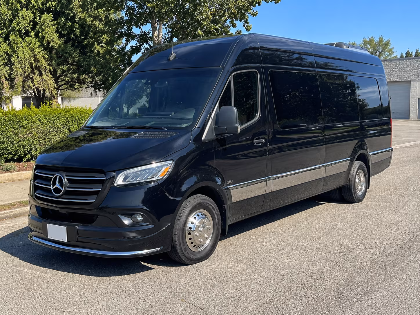 10 passenger sprinter van