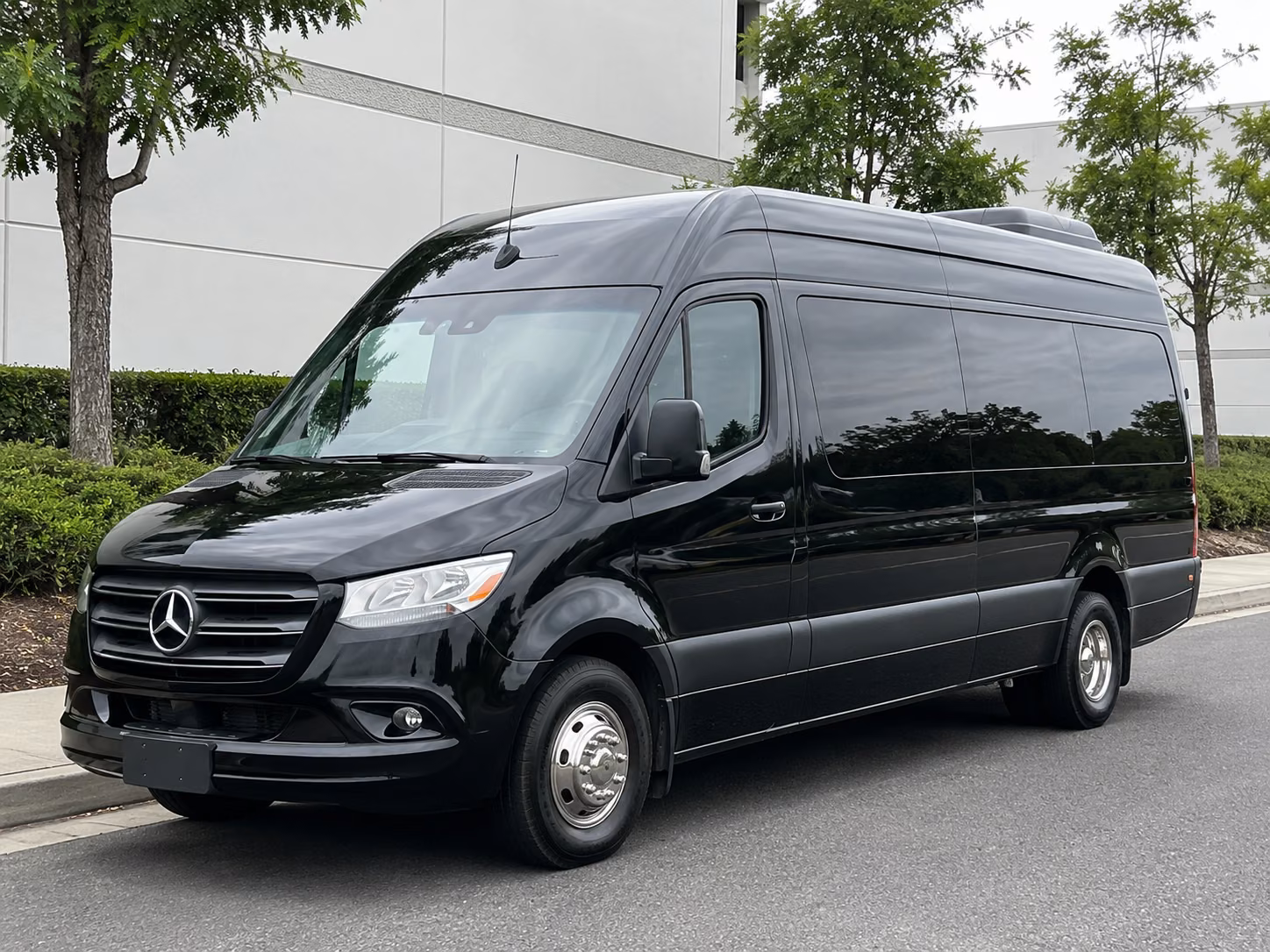 find the perfect transportation for your next airport transfer 1